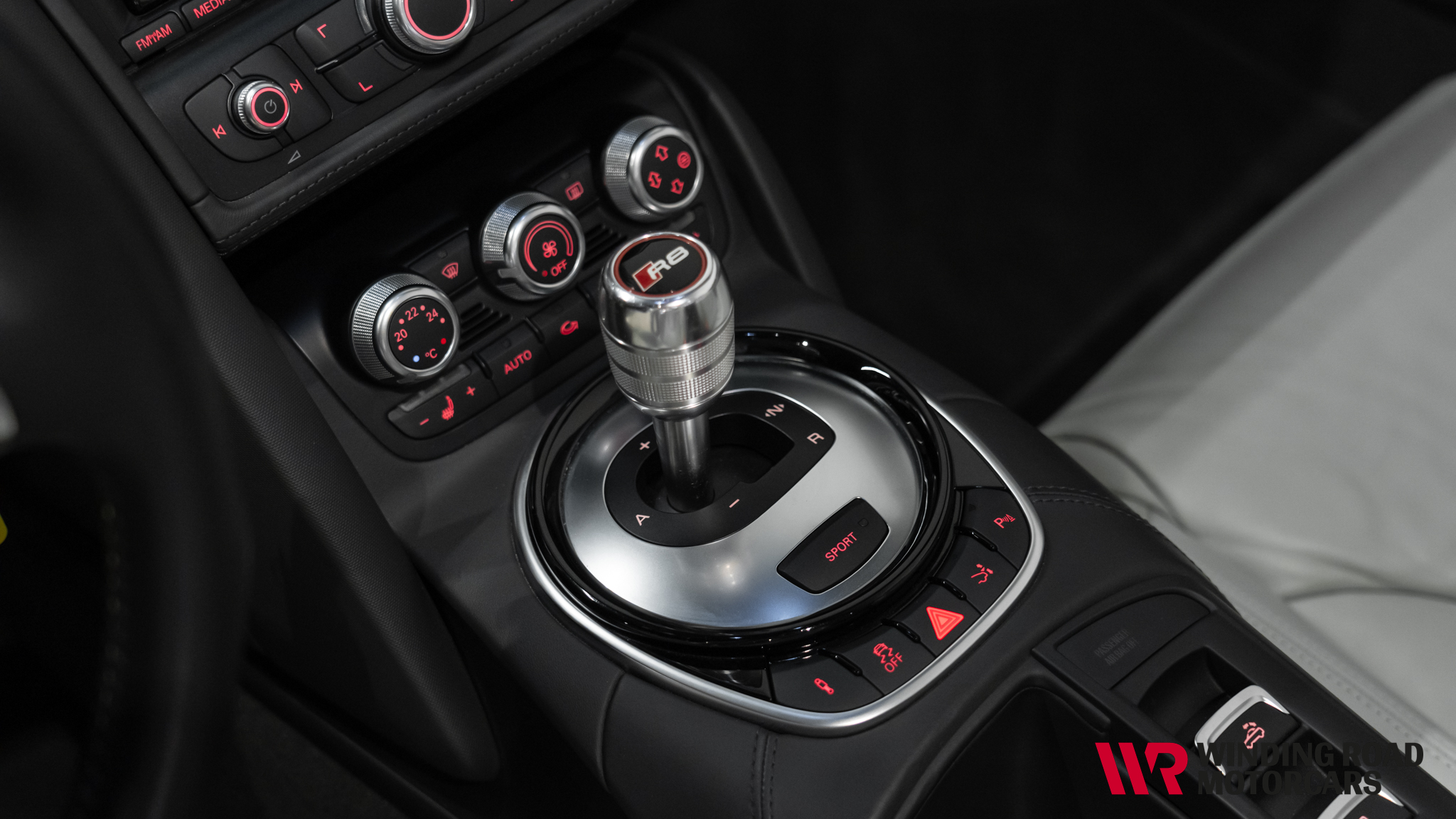 2014 Audi R8 V10 Spider 27