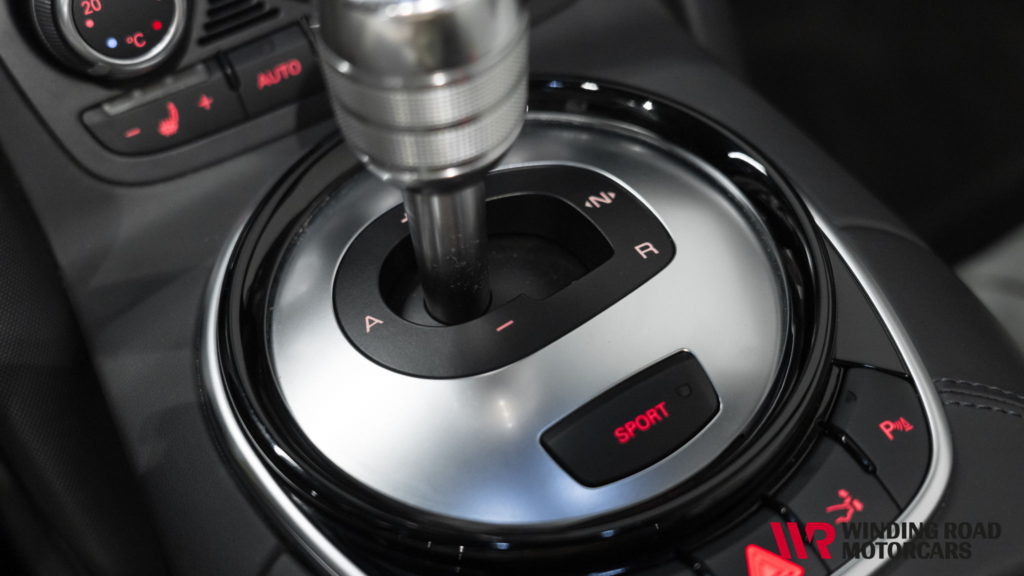 2014 Audi R8 V10 Spider 38