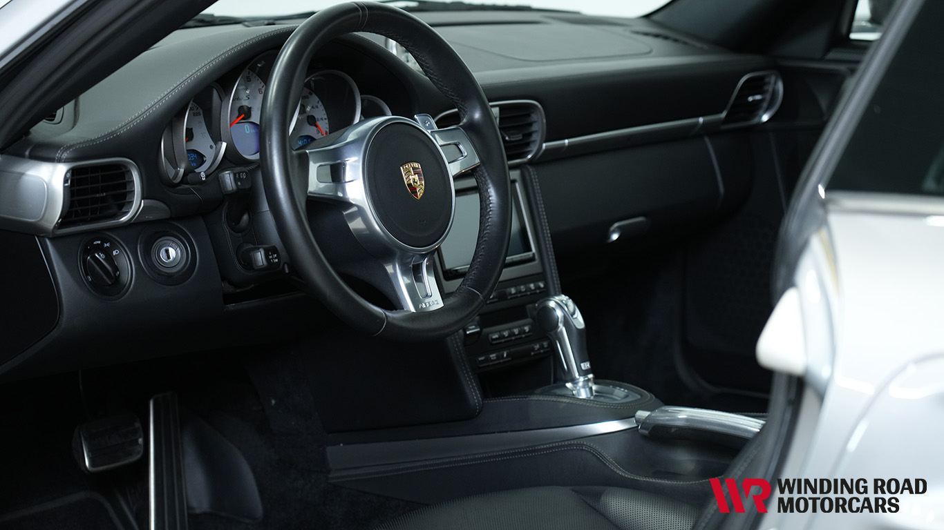 2011 Porsche 911 Turbo S 18
