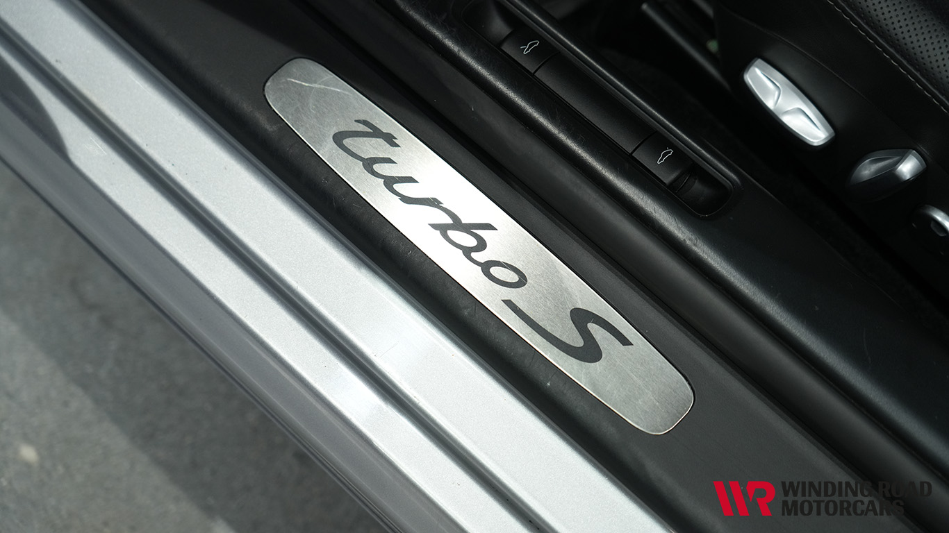 2011 Porsche 911 Turbo S 22