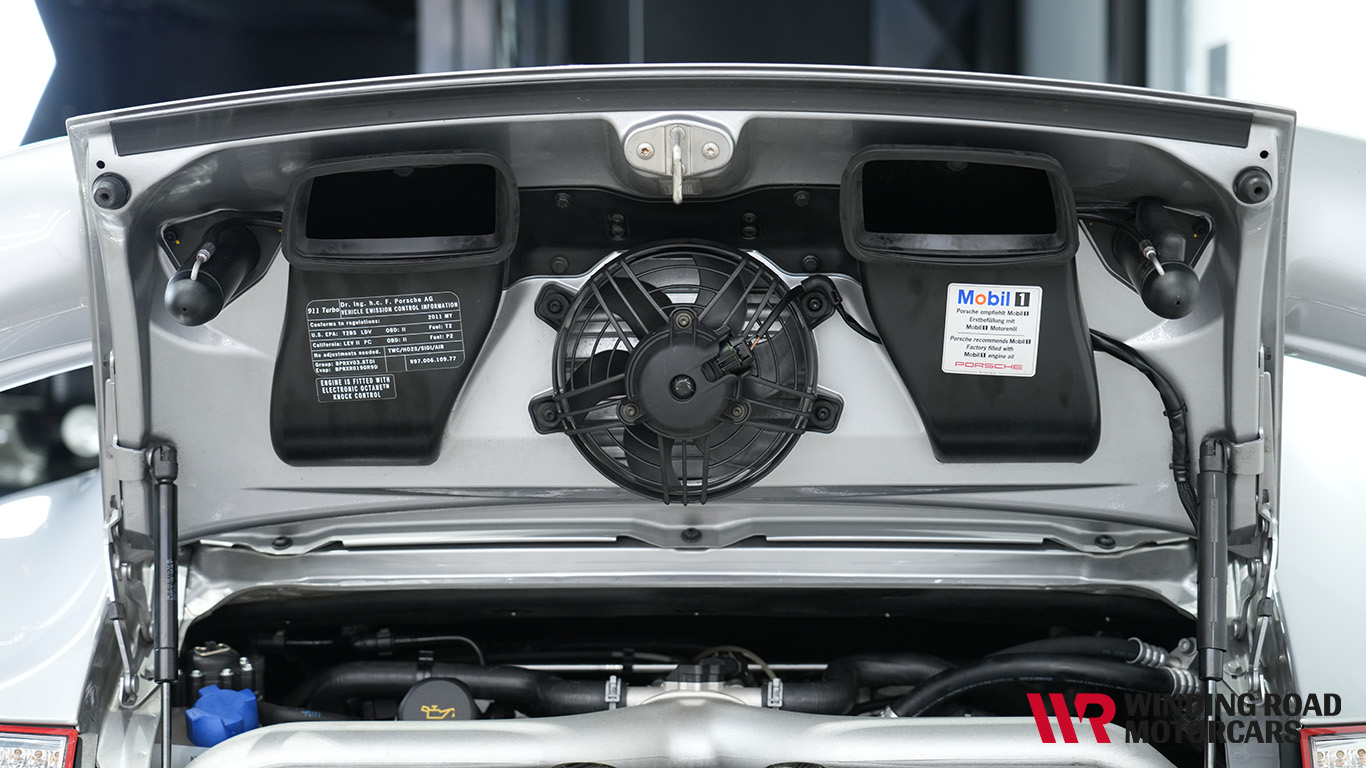 2011 Porsche 911 Turbo S 43