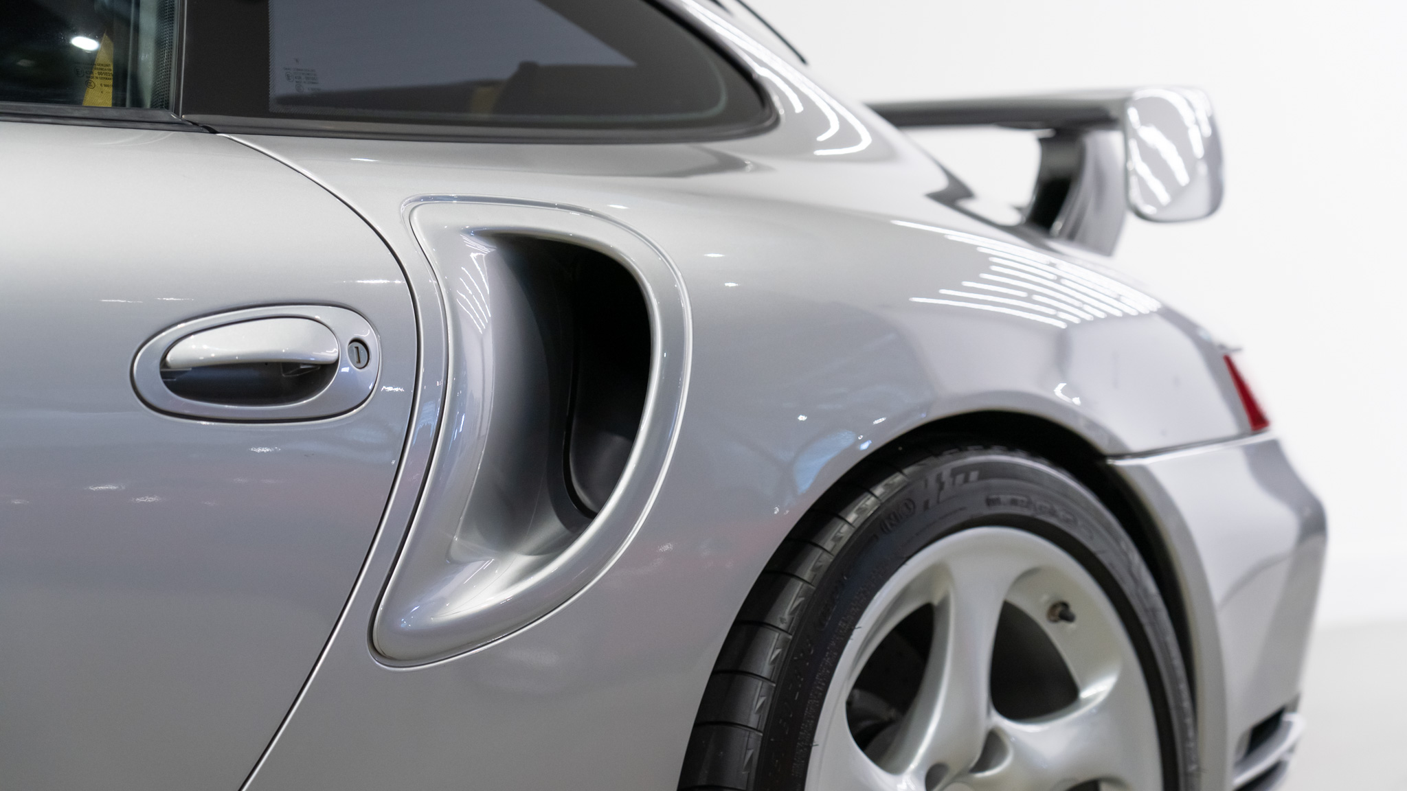 2005 Porsche 911 Turbo S 15