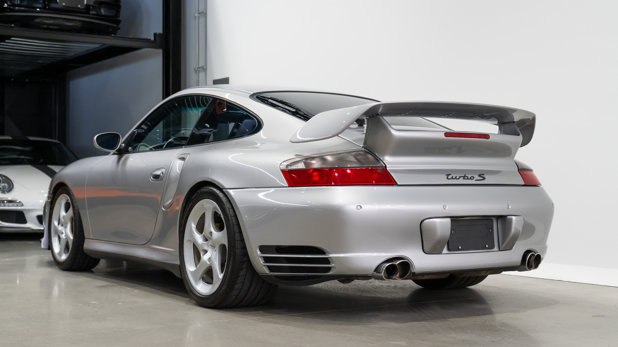 2005 Porsche 911 Turbo S 17
