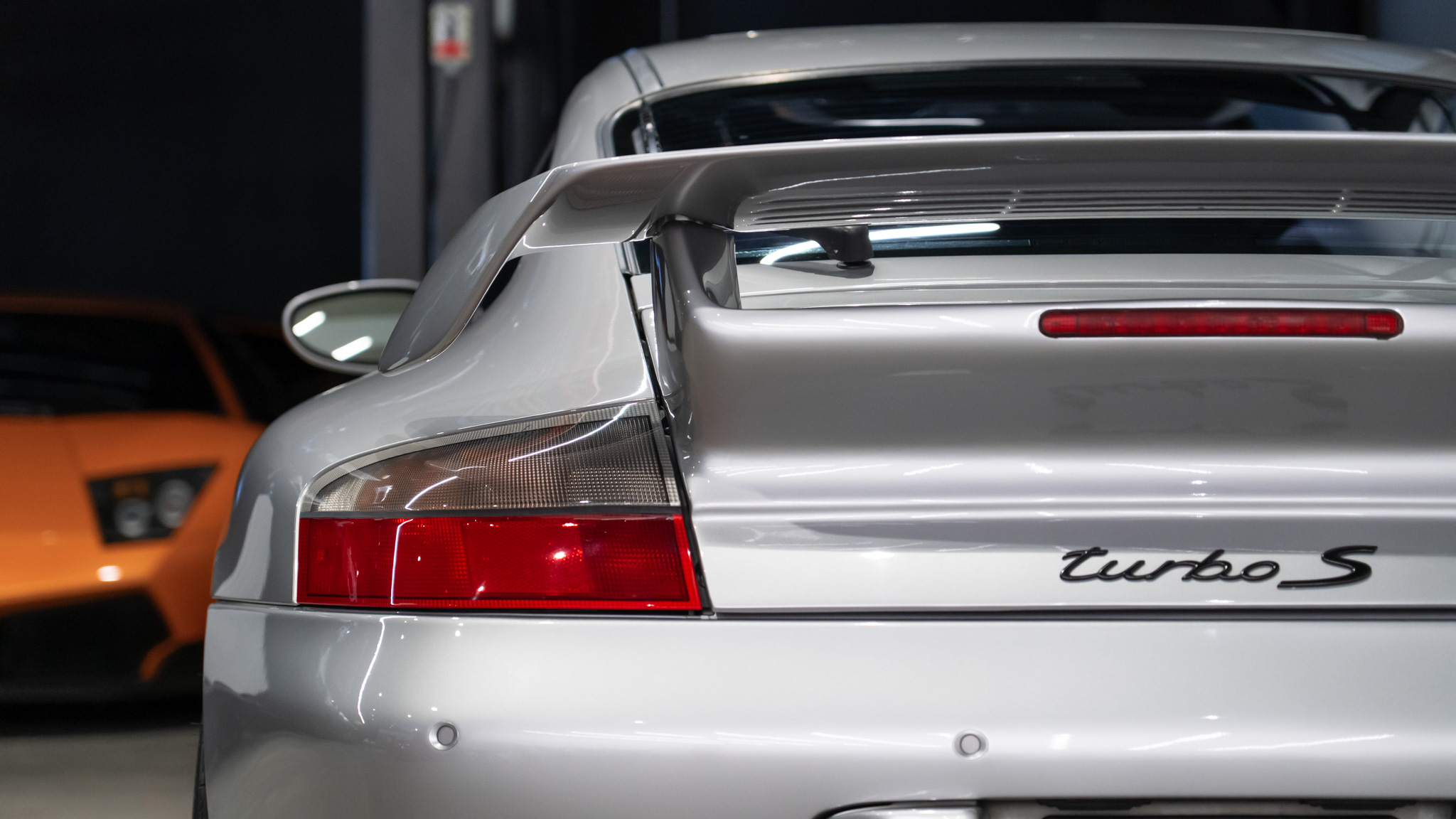 2005 Porsche 911 Turbo S 19