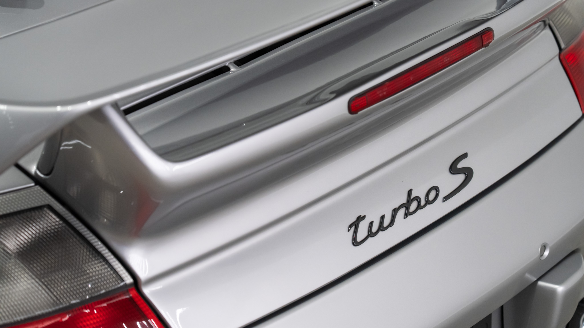 2005 Porsche 911 Turbo S 29
