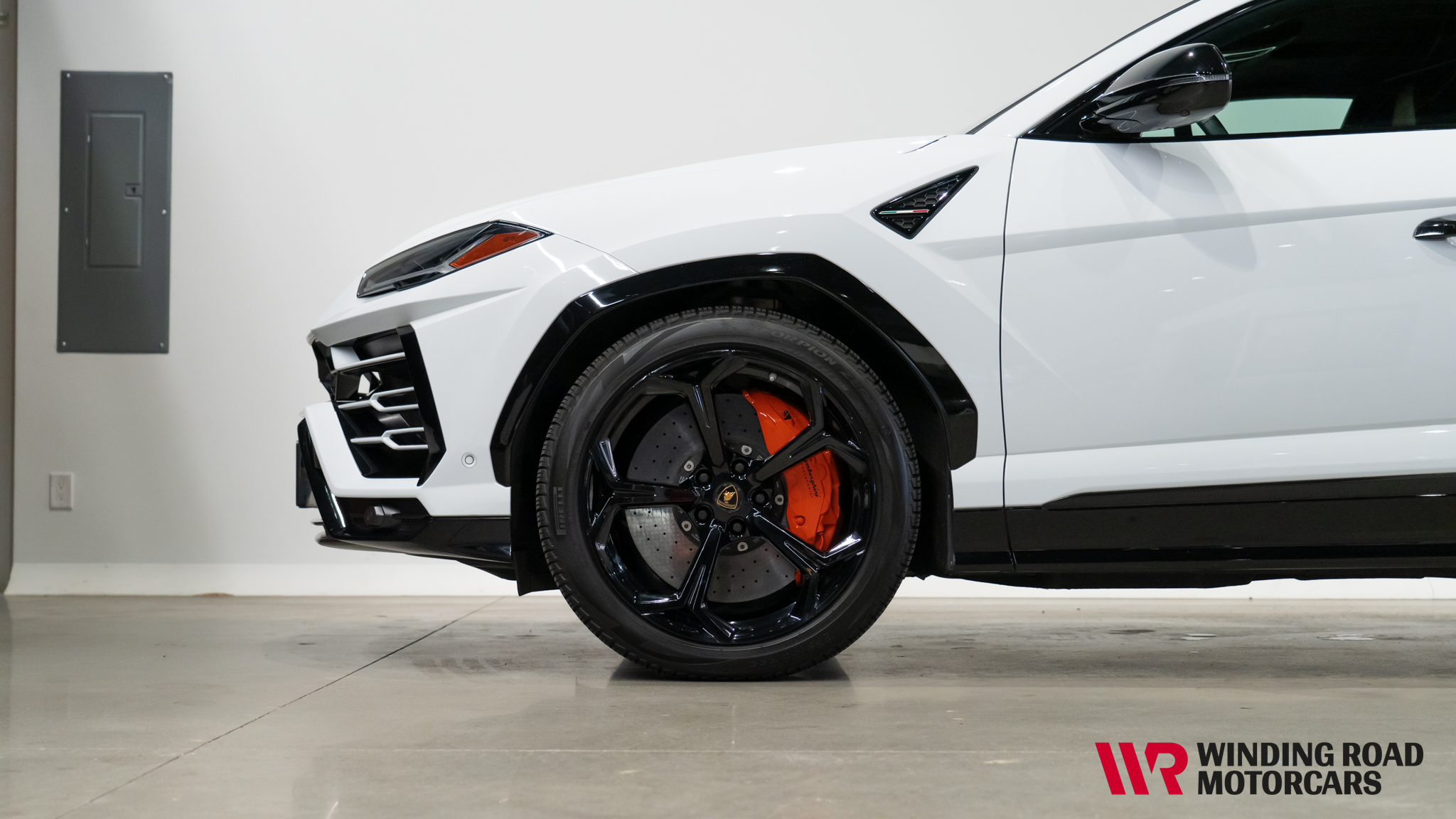 2019 Lamborghini Urus 4
