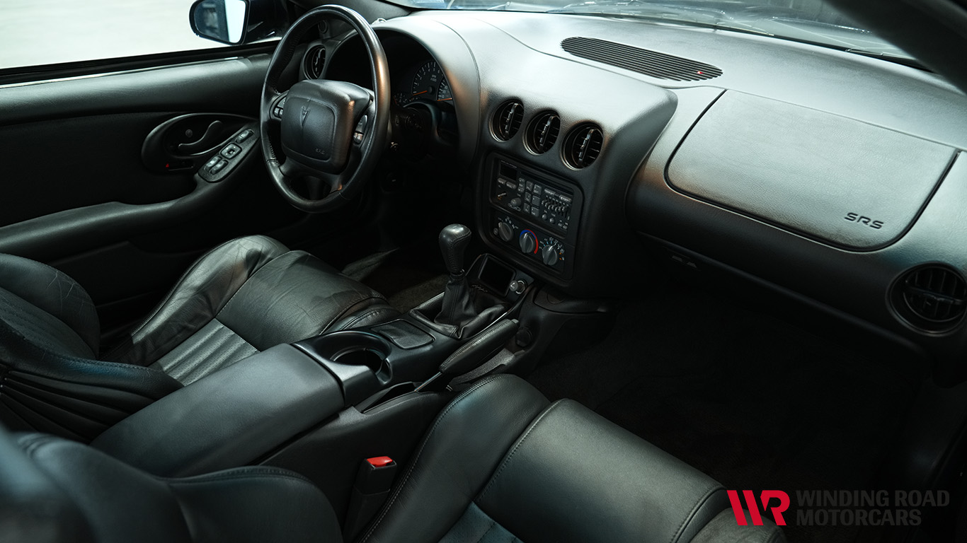 2001 Pontiac Firebird 34