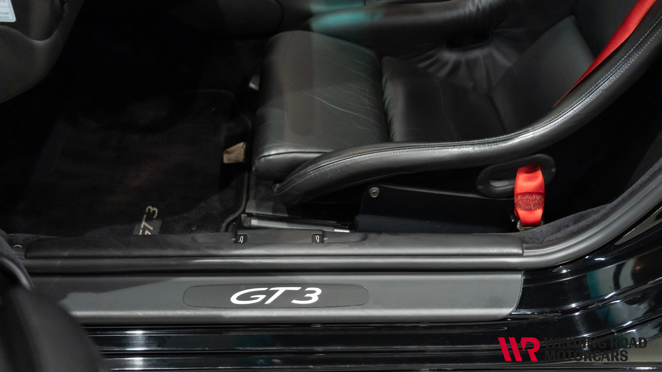 2005 Porsche 911 GT3 32