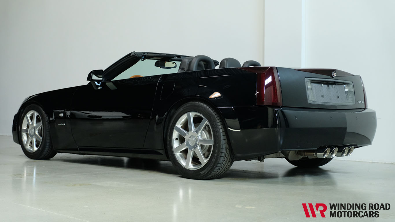 2004 Cadillac XLR 11