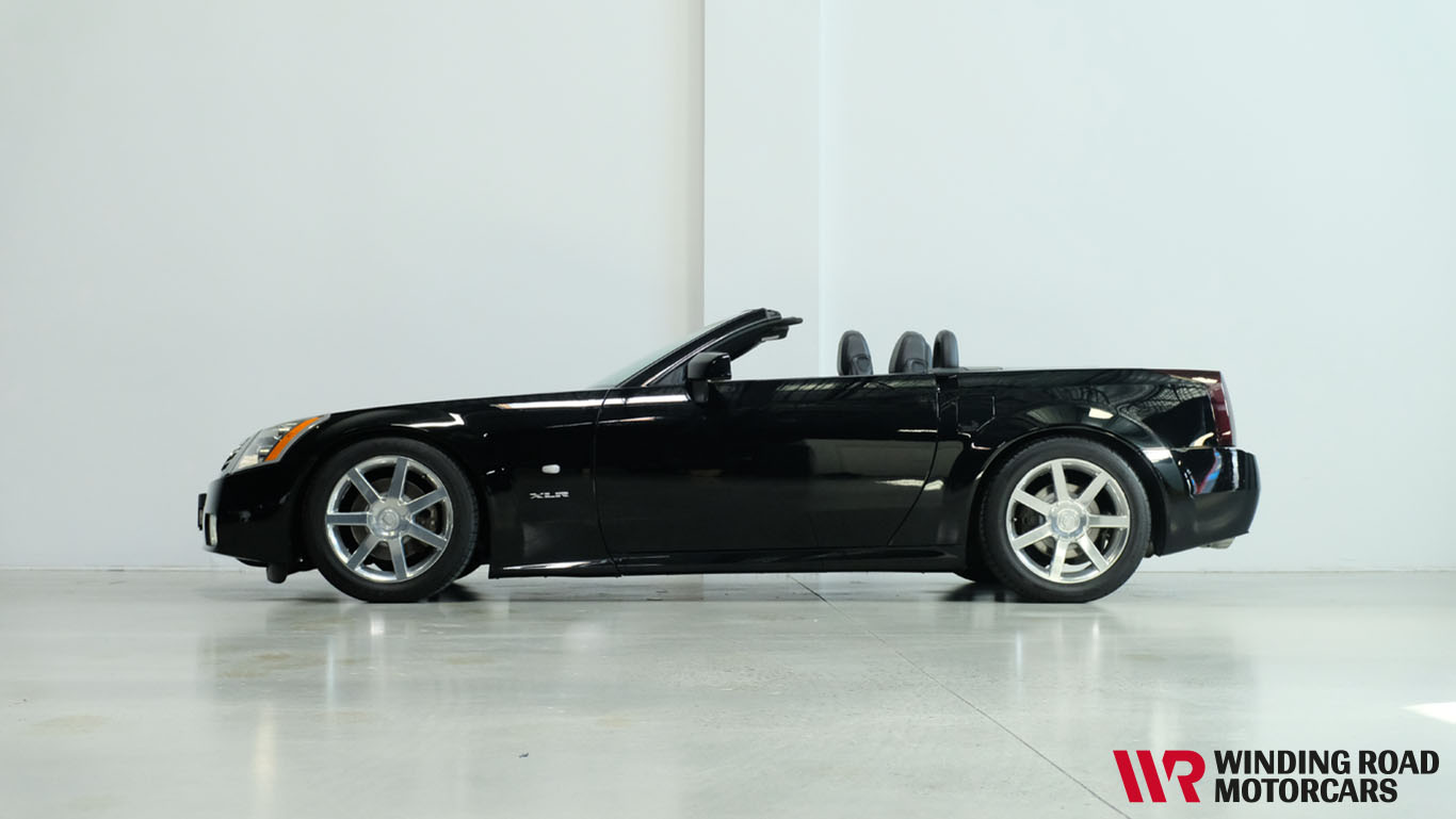 2004 Cadillac XLR 8