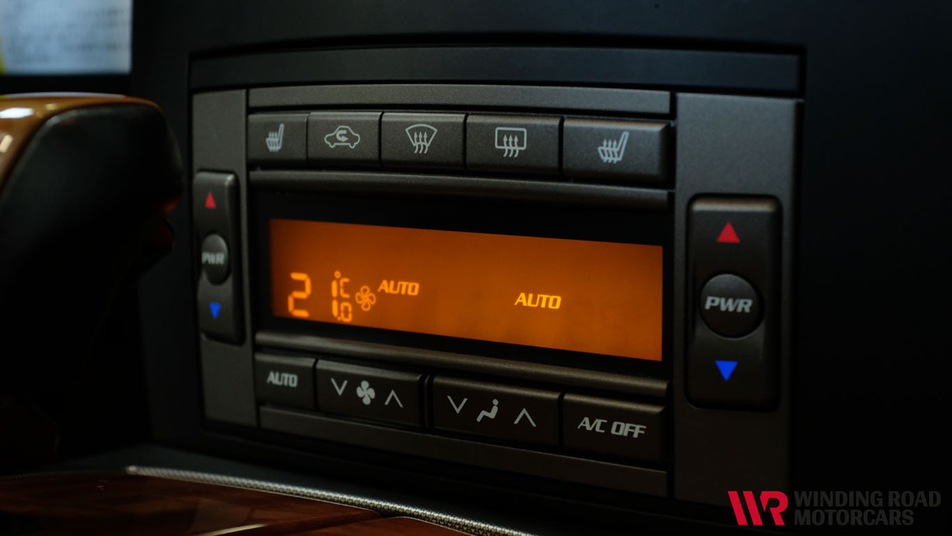 2004 Cadillac XLR 21
