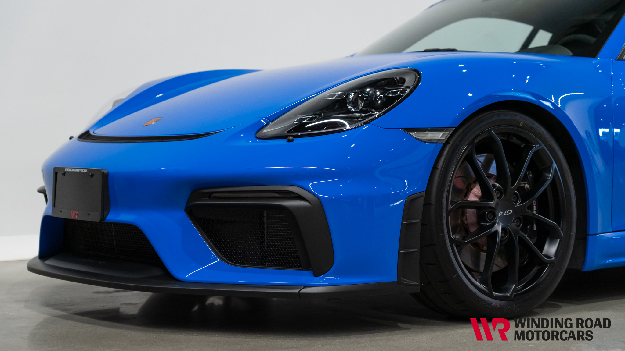 2022 Porsche Cayman GT4 9