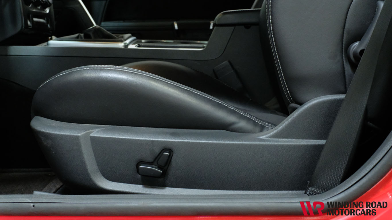 2010 Dodge Challenger SRT8 27