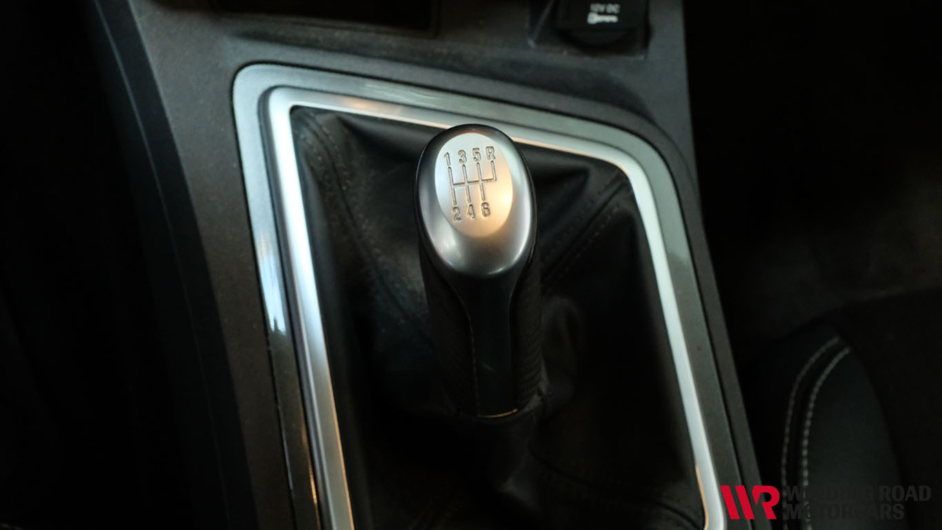 2010 Dodge Challenger SRT8 32