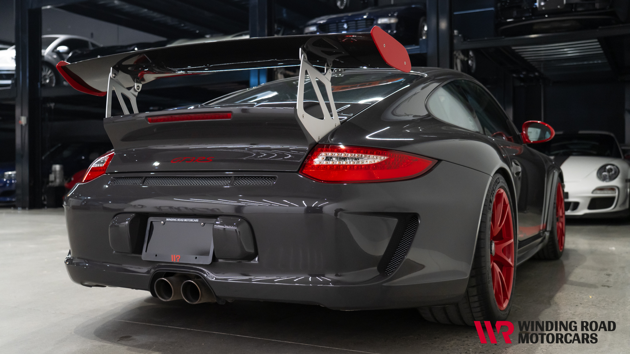 2010 Porsche 911 GT3 RS 32
