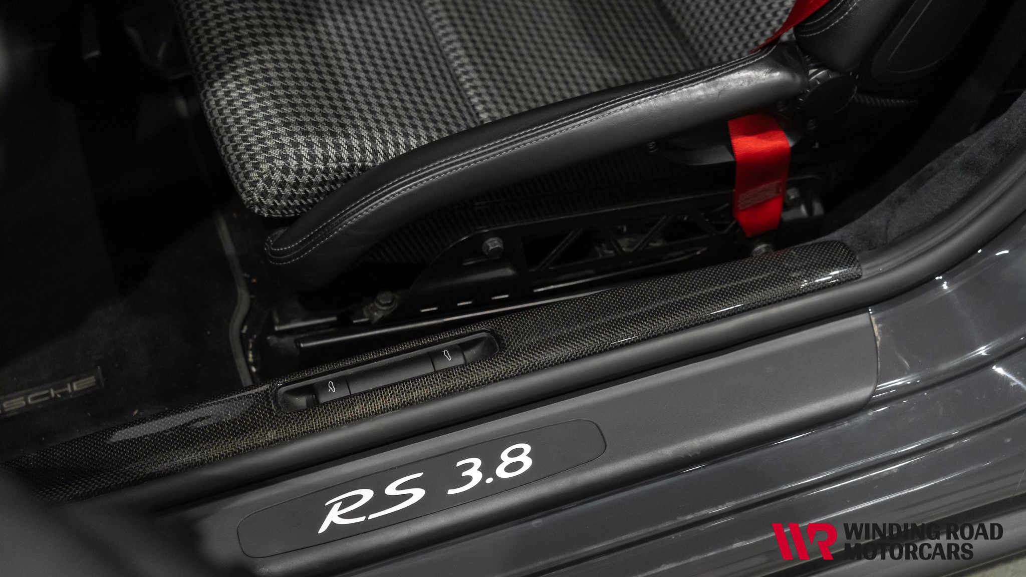 2010 Porsche 911 GT3 RS 33