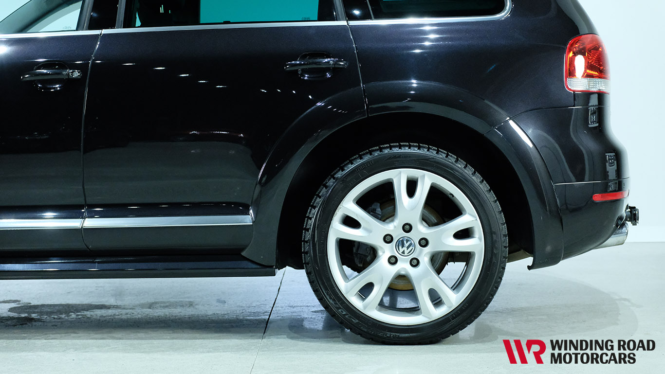 2005 Volkswagen Touareg W12 Sport 5