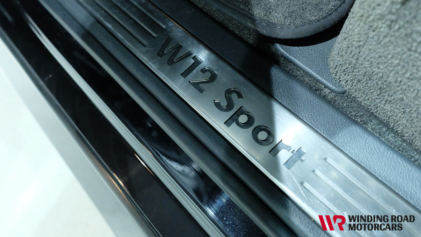 2005 Volkswagen Touareg W12 Sport 6