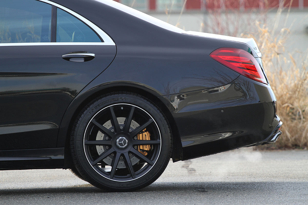 2015 Mercedes-Benz S63 AMG Sedan 14