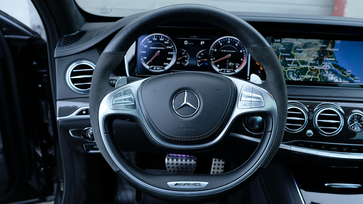2015 Mercedes-Benz S63 AMG Sedan 16