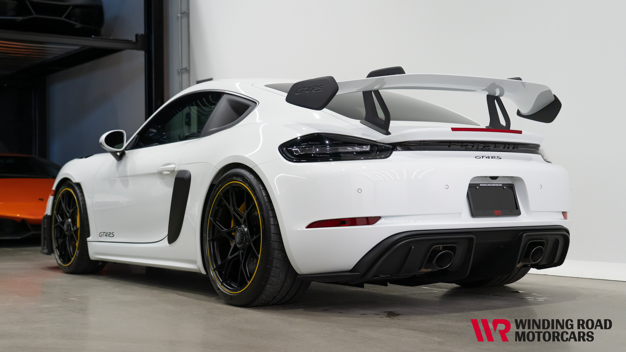 2025 Porsche Cayman 718 GT4RS 17