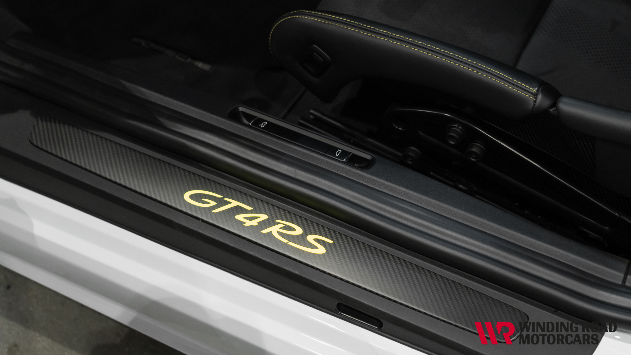 2025 Porsche Cayman 718 GT4RS 31