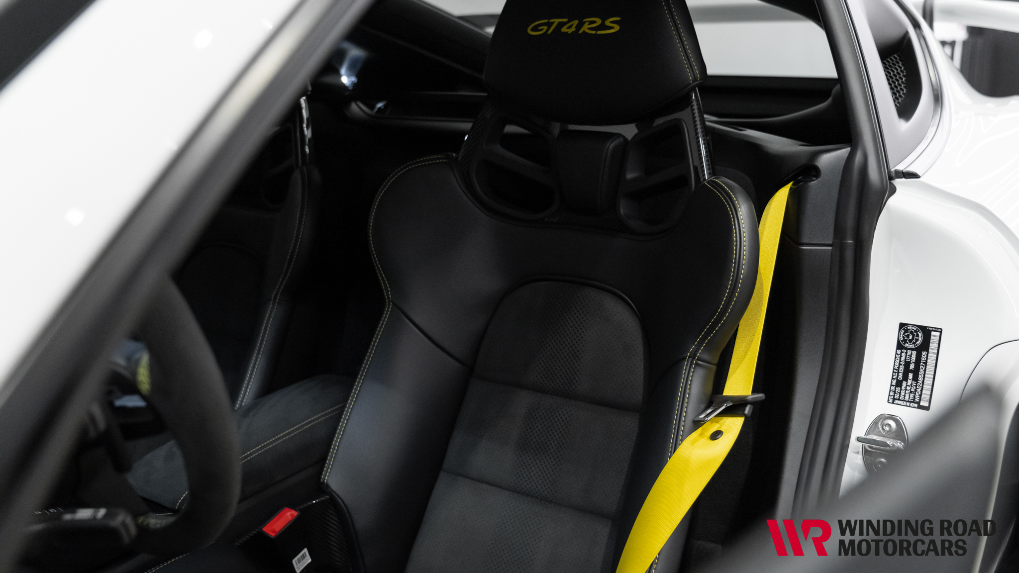 2025 Porsche Cayman 718 GT4RS 36