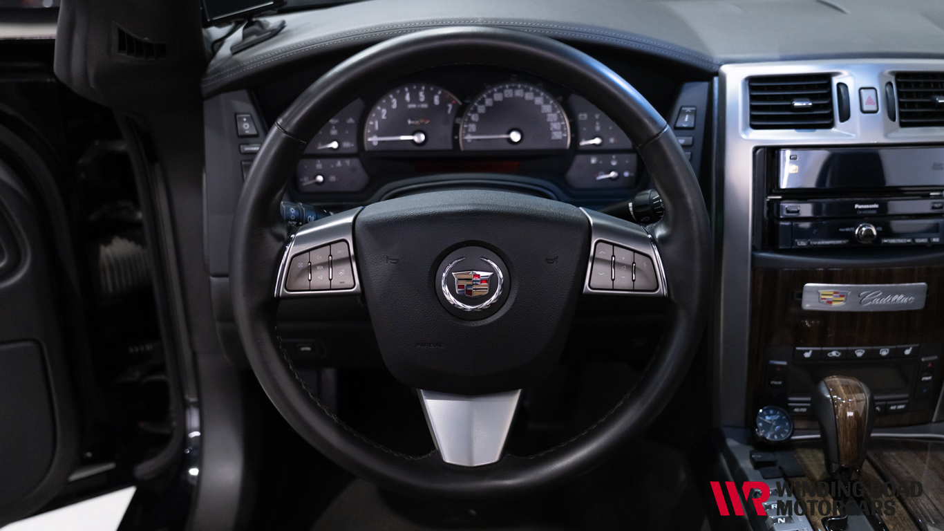 2008 Cadillac XLR-V 40