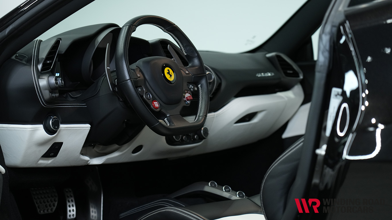 2016 Ferrari 488 GTB 23