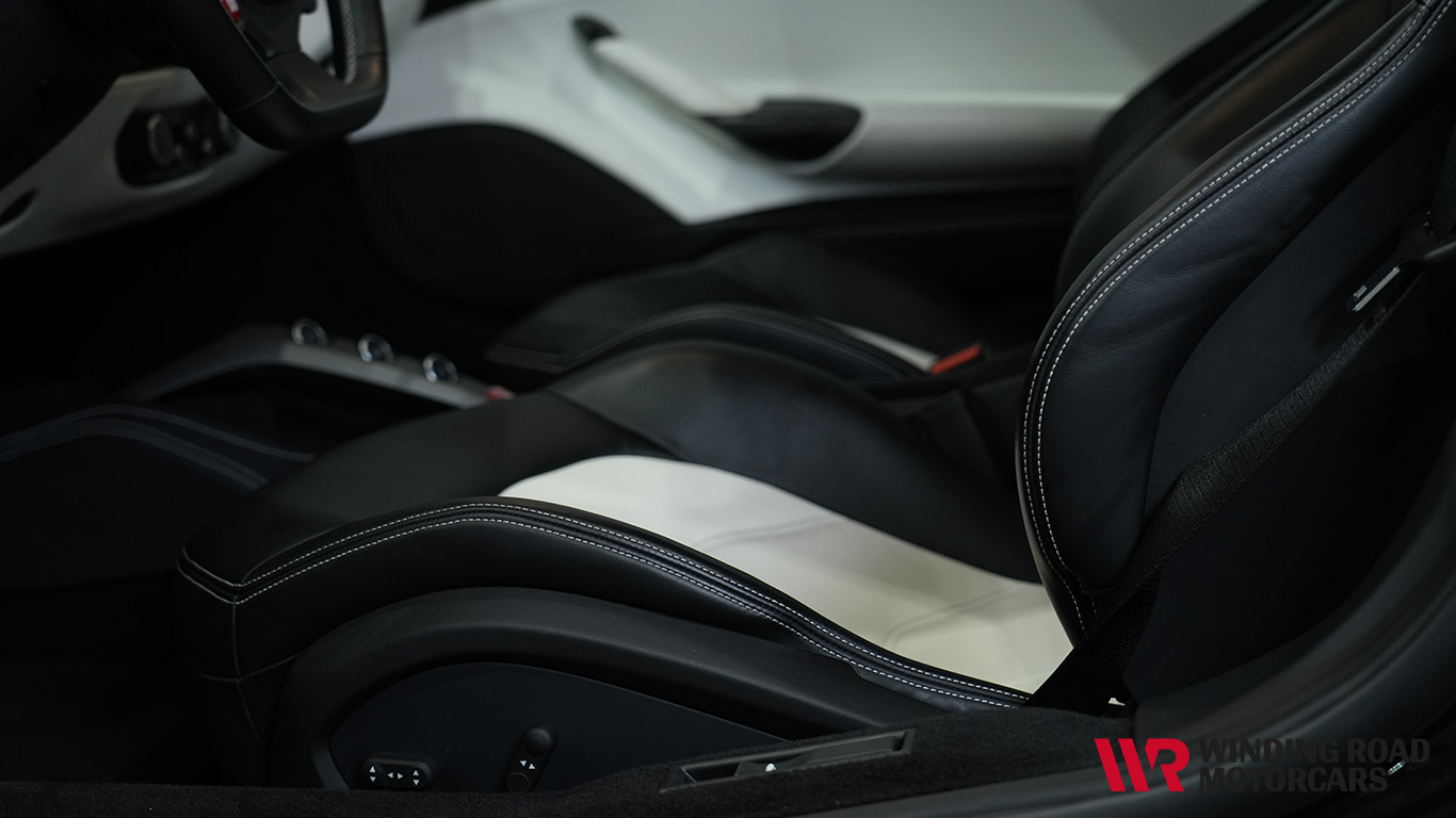 2016 Ferrari 488 GTB 26