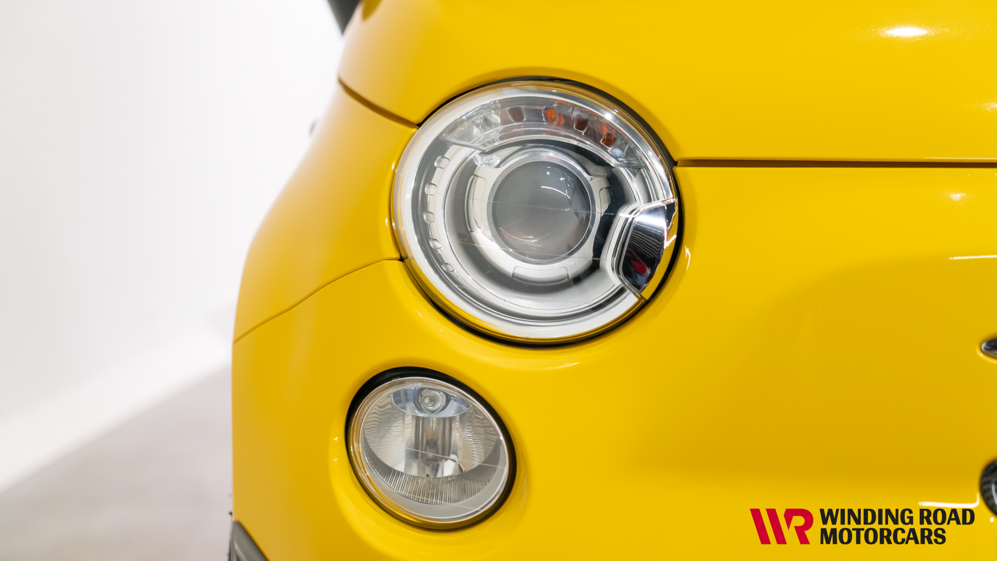 2011 Fiat Abarth 695 Tributo Ferrari 9