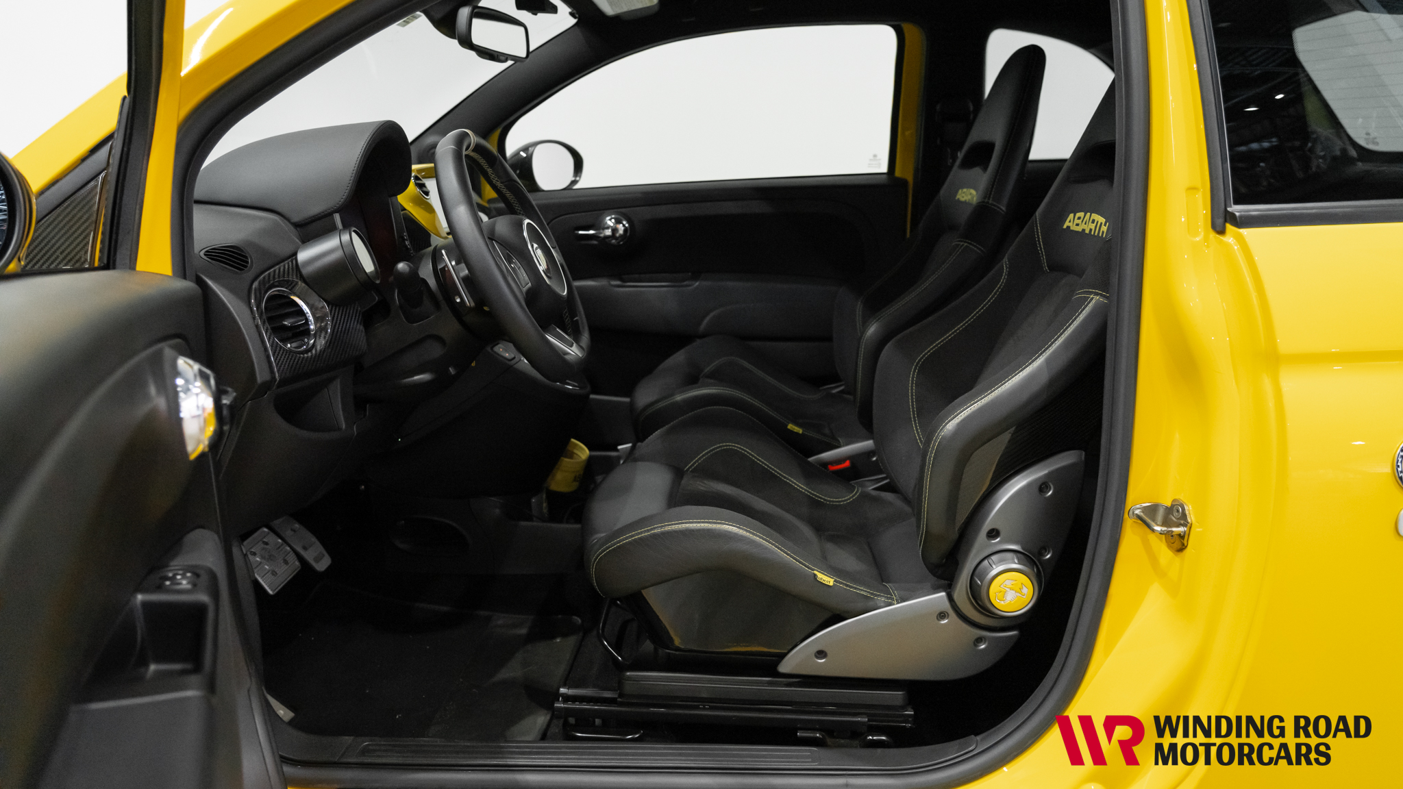 2011 Fiat Abarth 695 Tributo Ferrari 31