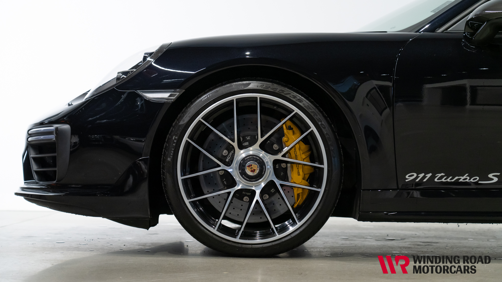 2017 Porsche 911 Turbo S 2