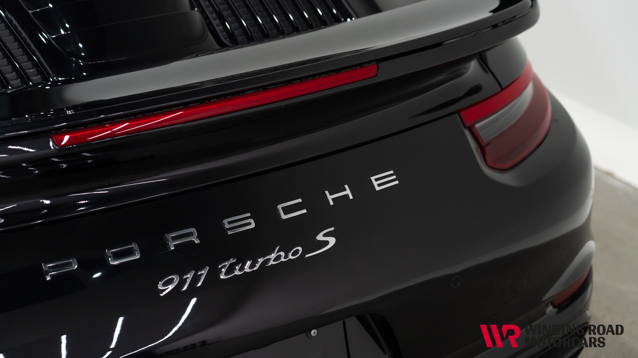 2017 Porsche 911 Turbo S 26