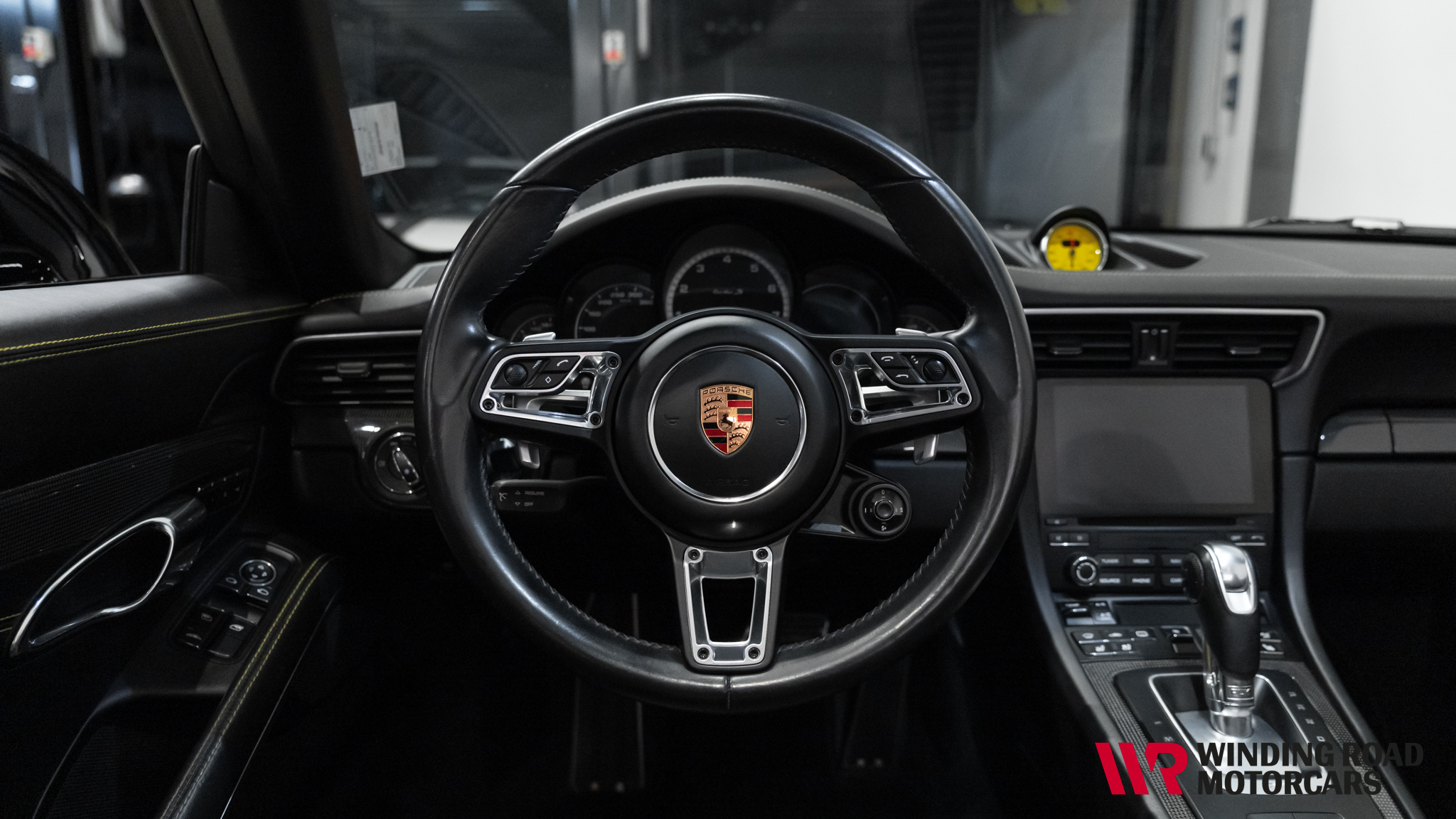 2017 Porsche 911 Turbo S 33