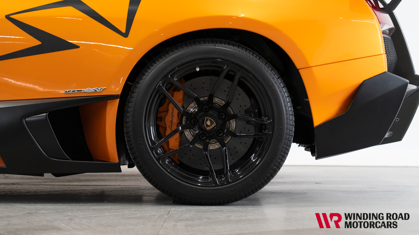 Lamborghini Murcielago LP670-4 4