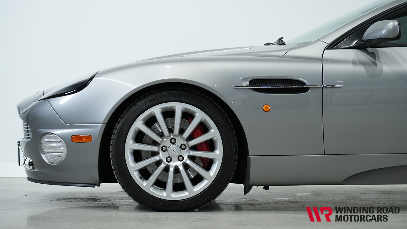 2002 Aston Martin Vanquish 2