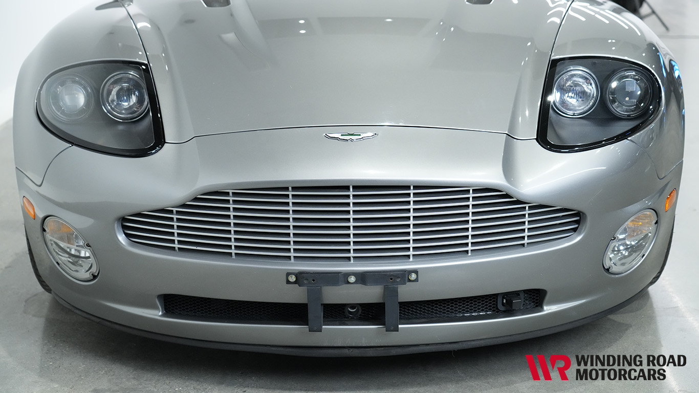 2002 Aston Martin Vanquish 8