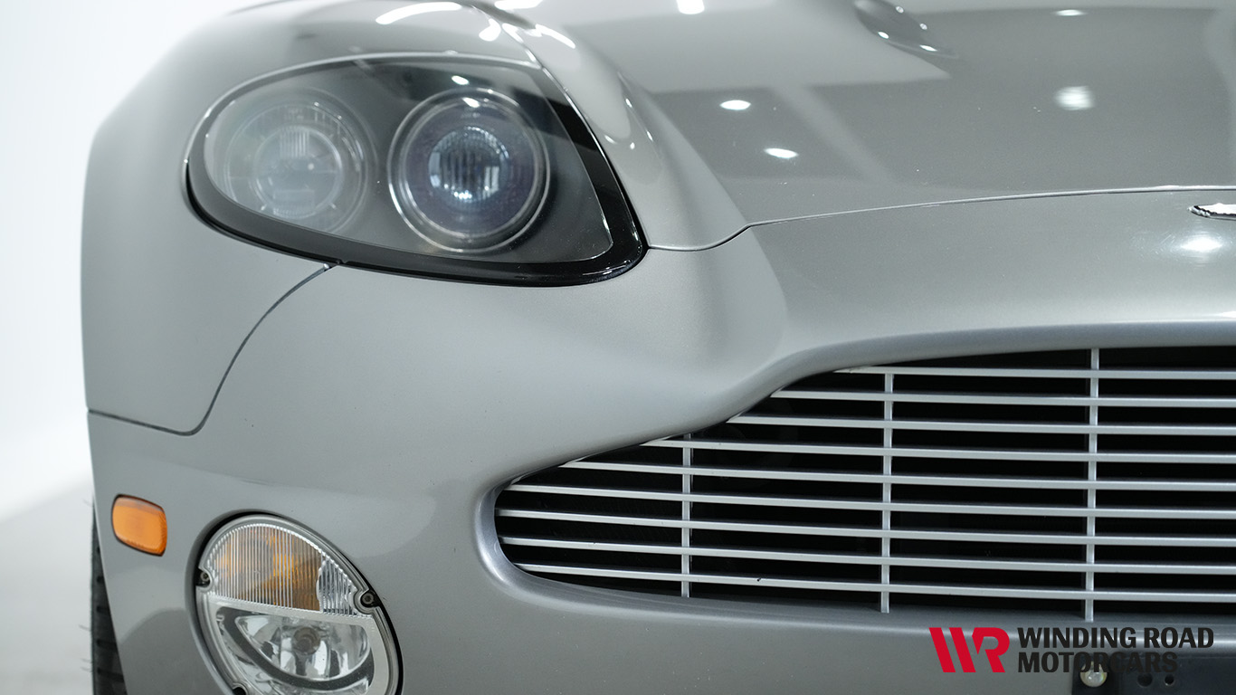 2002 Aston Martin Vanquish 9