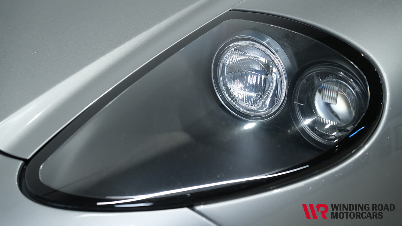 2002 Aston Martin Vanquish 12