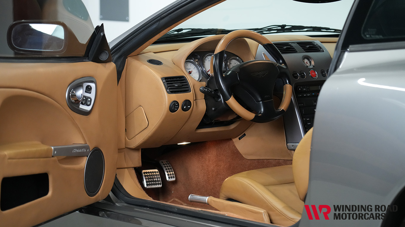 2002 Aston Martin Vanquish 22