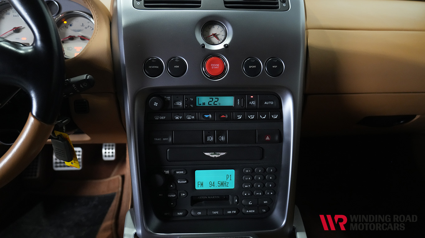 2002 Aston Martin Vanquish 30