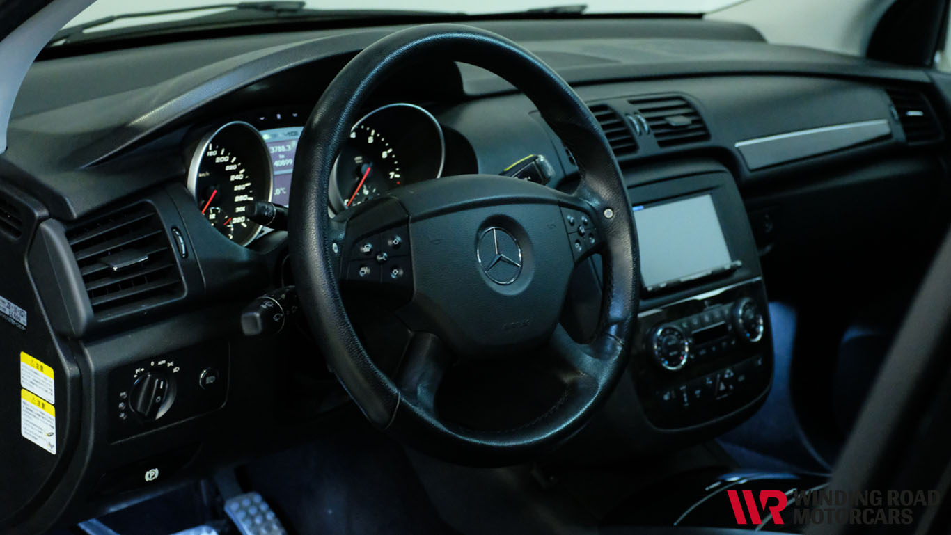 2007 Mercedes-Benz R63 SWB 31