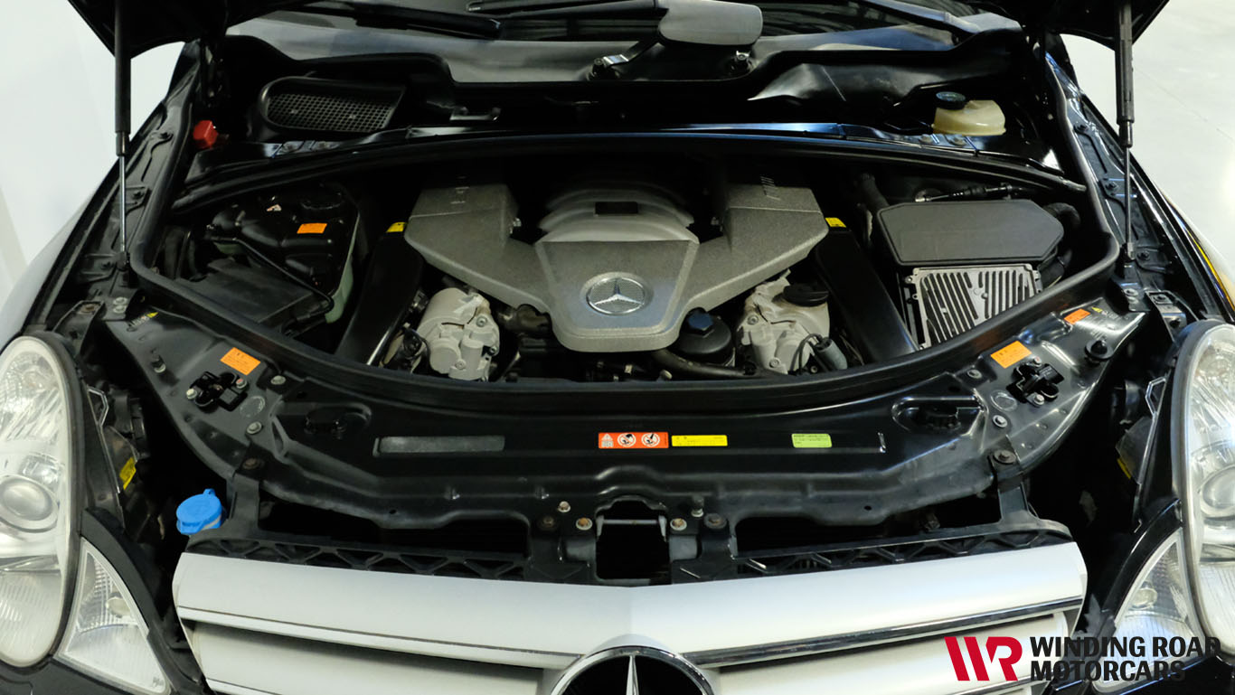 2007 Mercedes-Benz R63 SWB 32