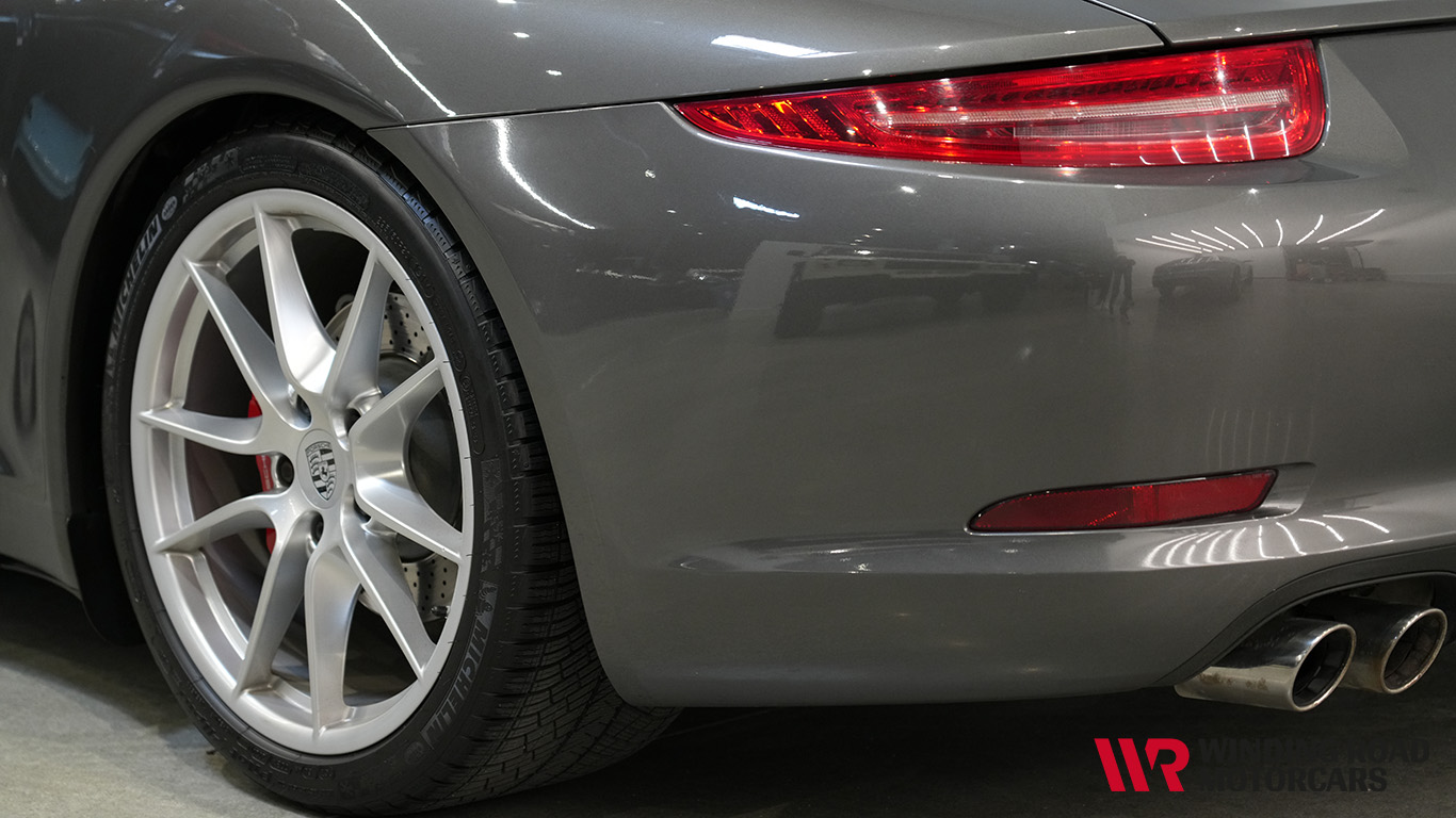 2012 Porsche 911 Carrera S 16