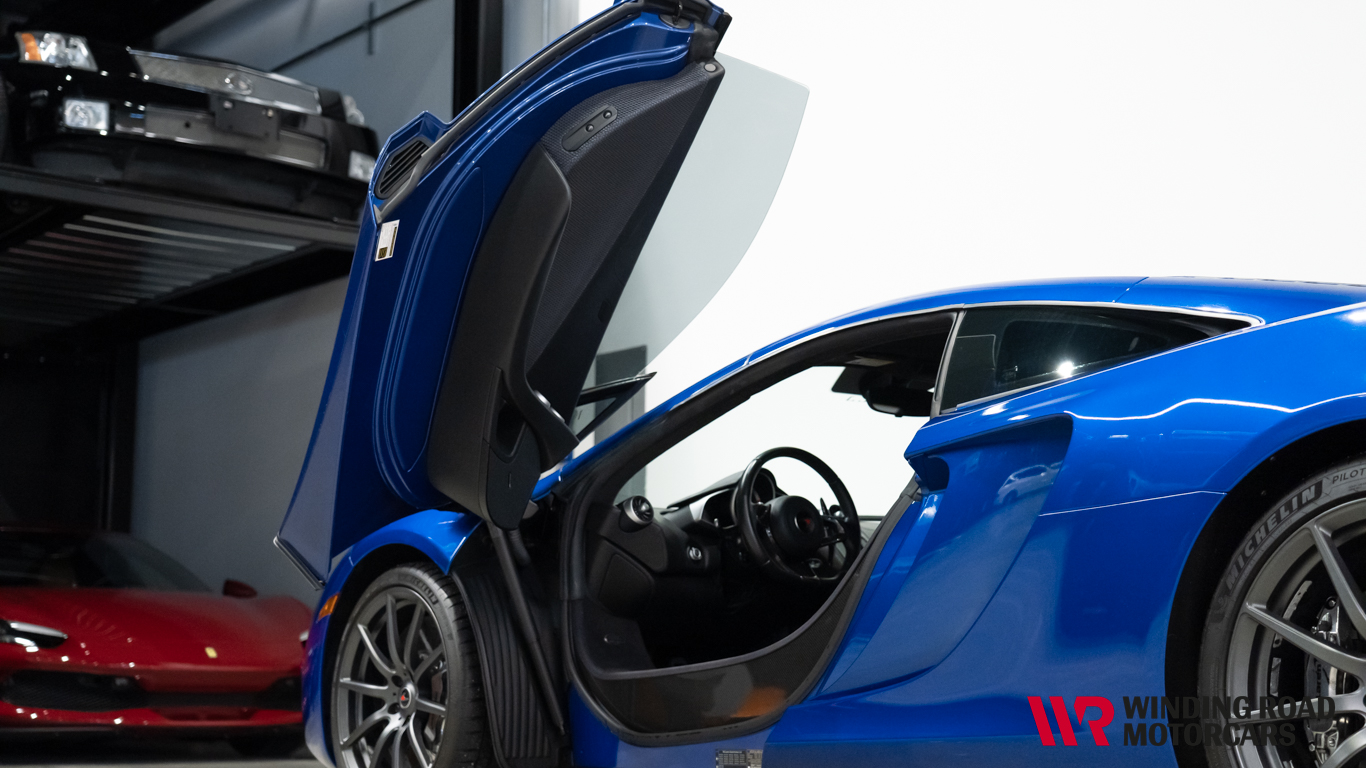 2012 McLaren MP4-12C 26