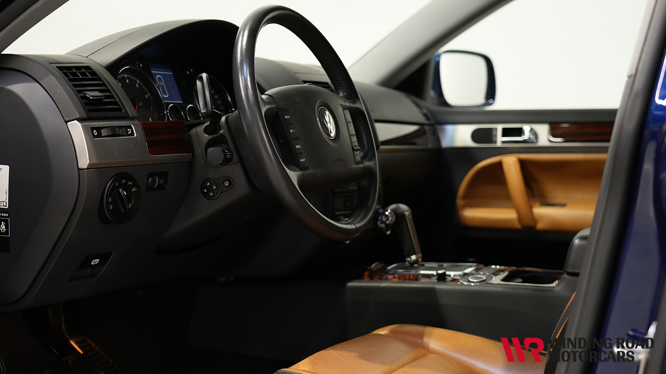 2007 Volkswagen Touareg W12 19