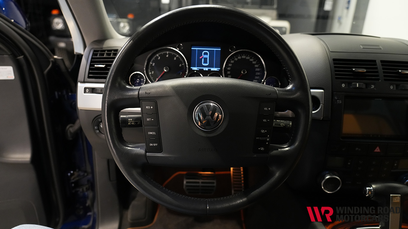 2007 Volkswagen Touareg W12 24