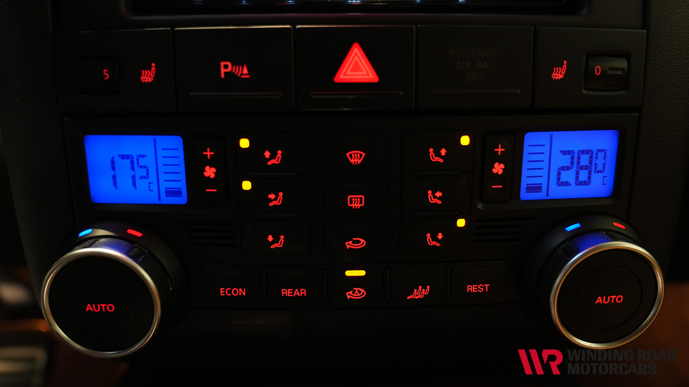 2007 Volkswagen Touareg W12 33