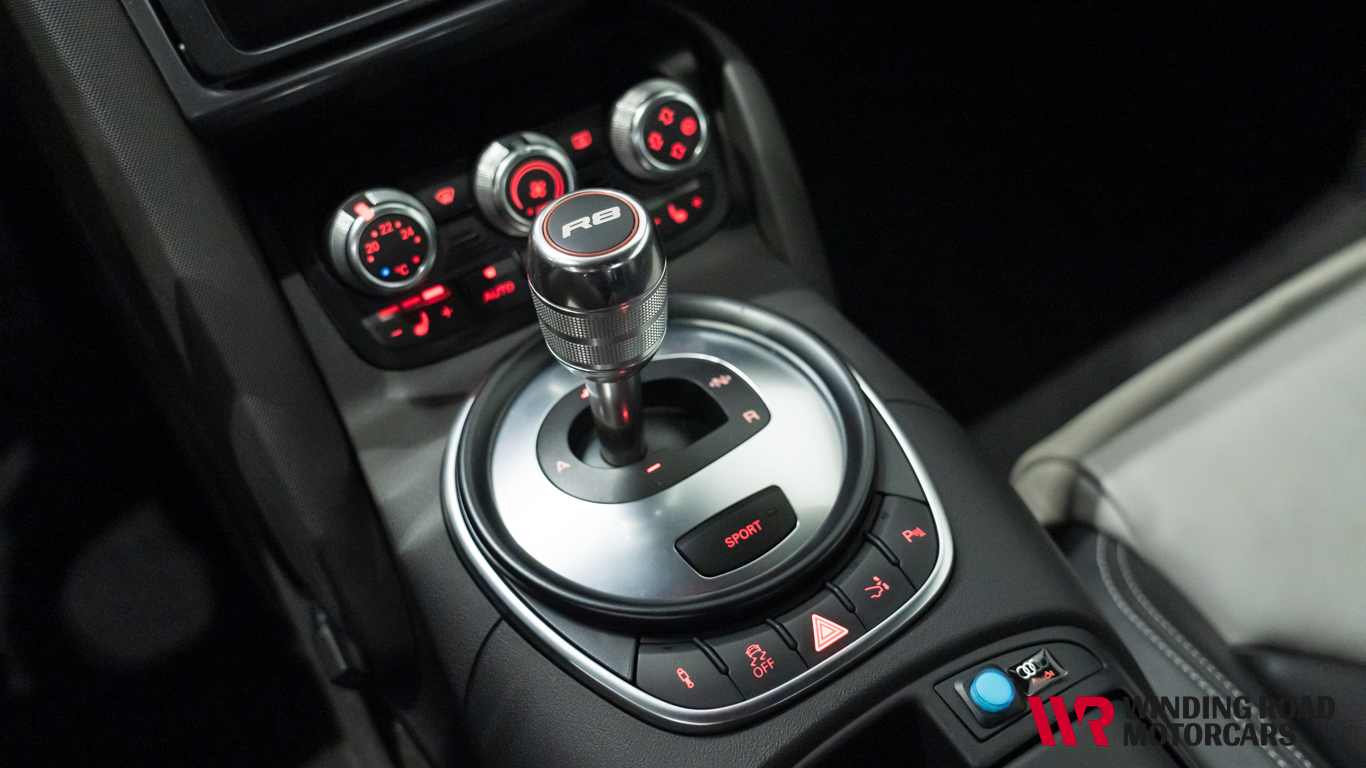 2010 Audi R8 V10 52